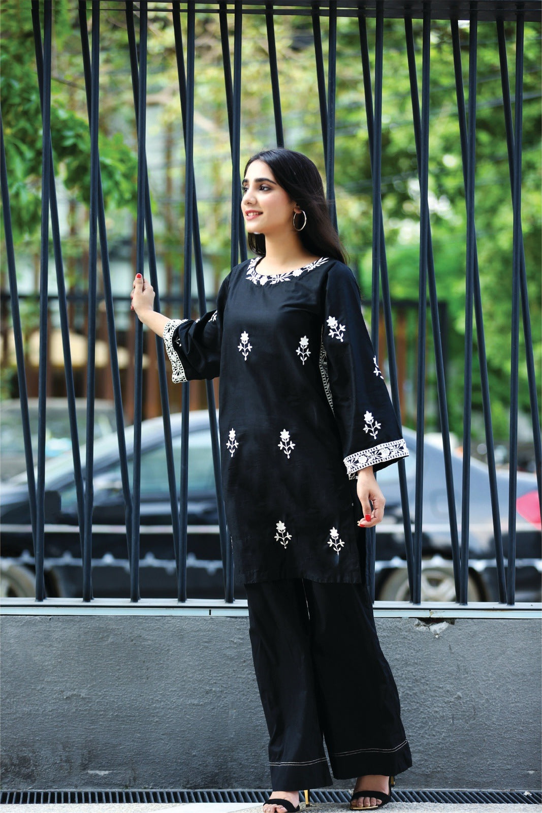 Black Dyed Embroidered-Cotton Kurta