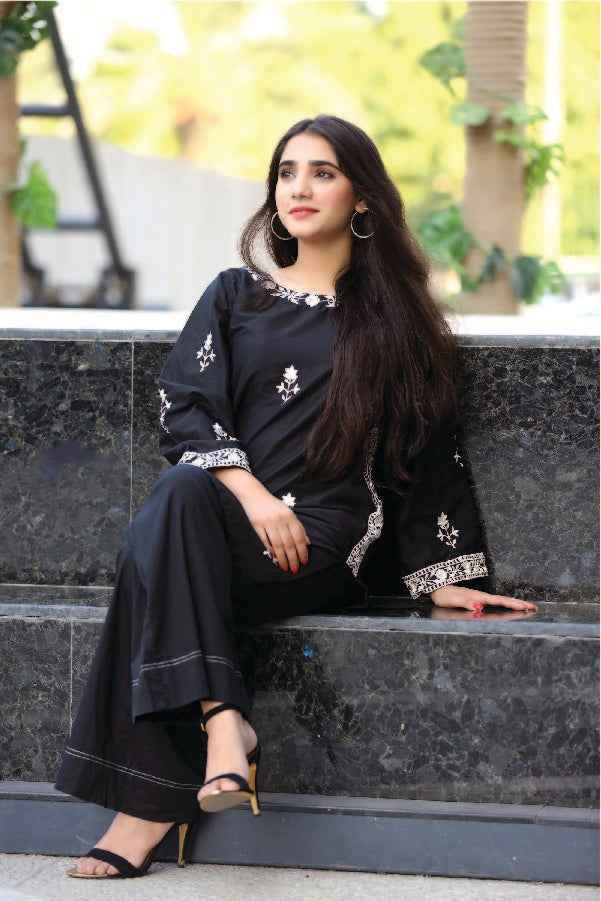 Black Dyed Embroidered-Cotton Kurta