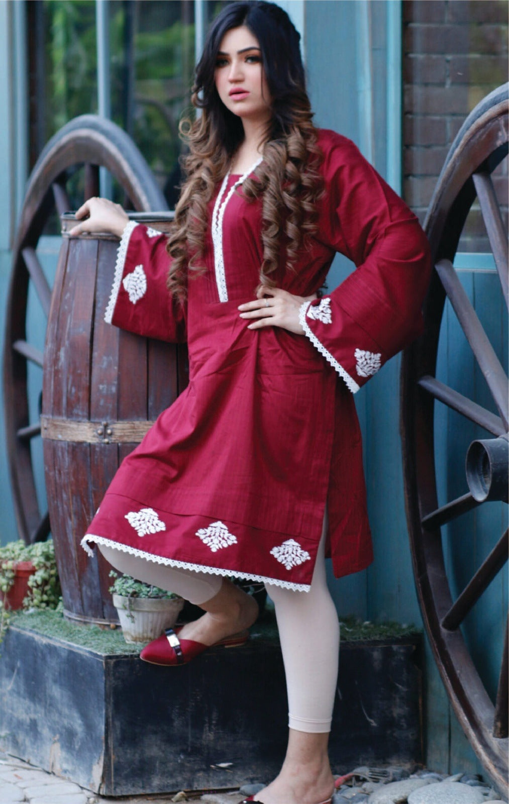 Maroon Embroidered Cotton Kurta