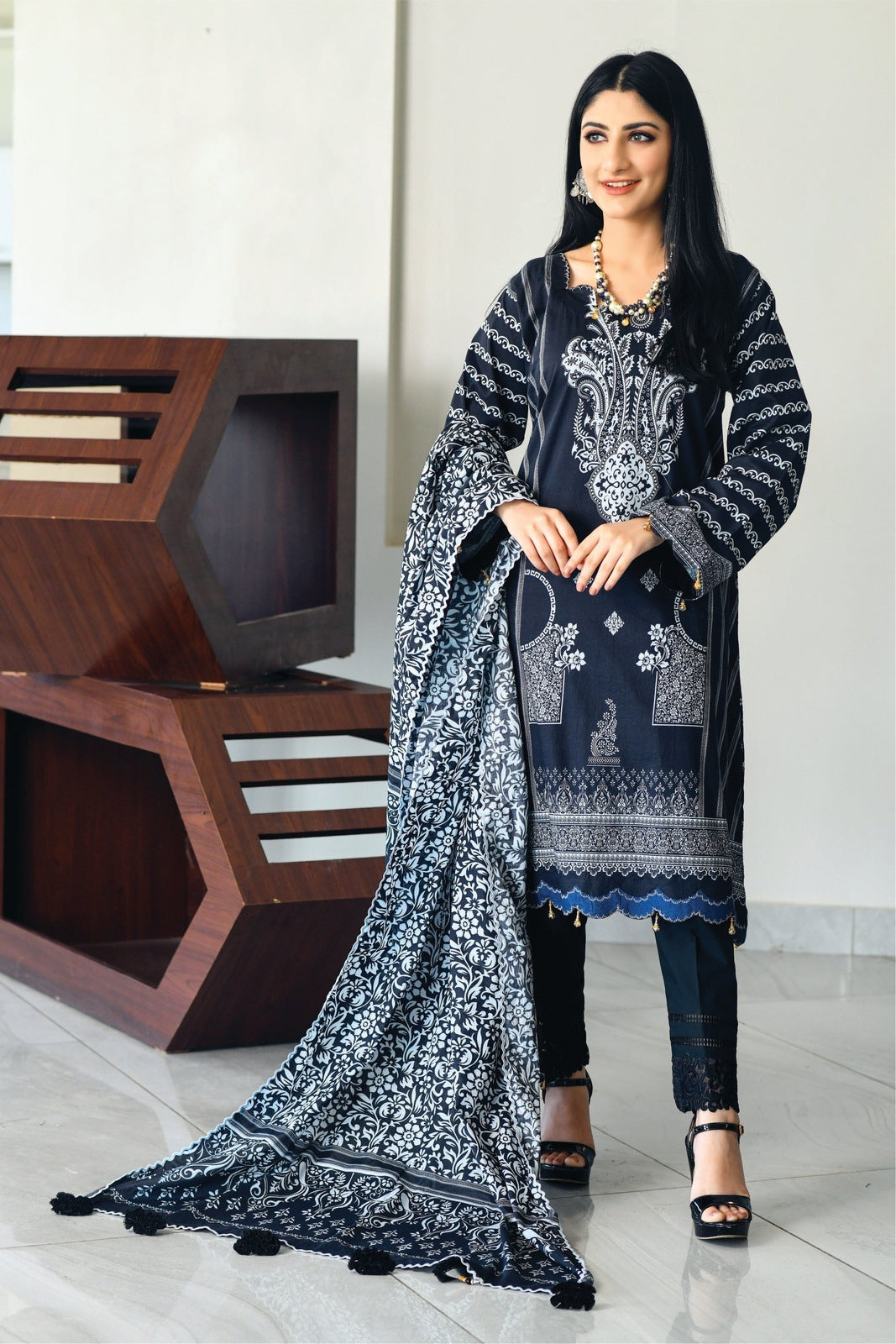 Black Printed Lawn – 2 PCS